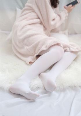 不扣钮扣的女孩